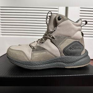 Columbia - SH/FT Outdry Snow Boot (Beige, Size 8.5 US Men)